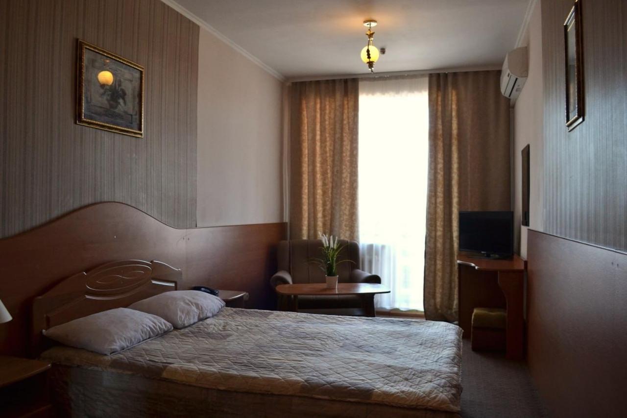 Hotel Perlyna Ars สตรึย ภายนอก รูปภาพ